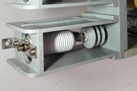 怎樣解決真空滅弧室漏氣？定期檢測(cè)有必要！