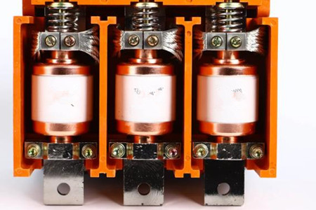 高壓真空開關(guān)管出現(xiàn)黃斑，這幾點原因需掌握！